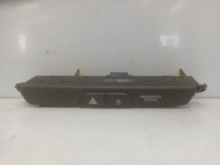WARNING KIA STONIC (YBCUV) Black Edition